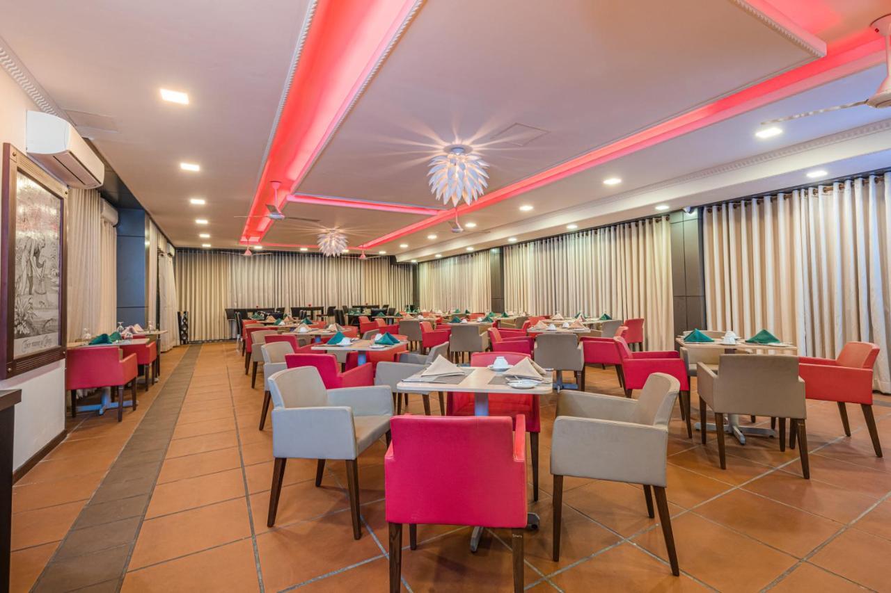 Earl'S Red Colombo Exterior foto
